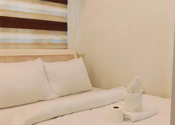 Josh Place Shell Residences Moa And Naia Apartment