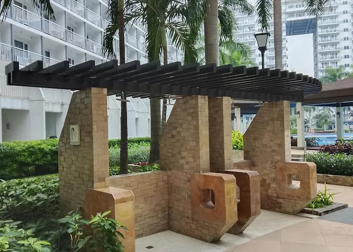 Josh Place Shell Residences Moa And Naia *